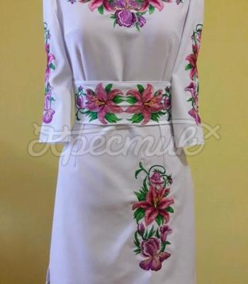 Женское вышитое платье "Лилии" купить