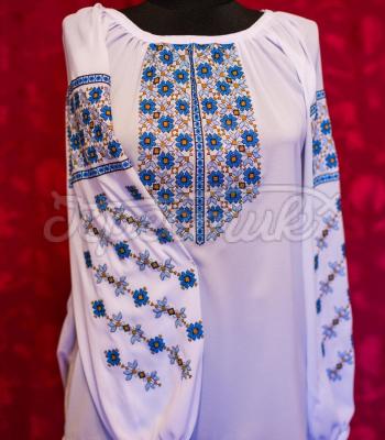 Женская вышиванка "Ромашковое поле" фото