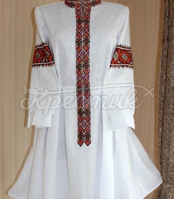 Женское вышитое платье ручной работы Геометрия фото