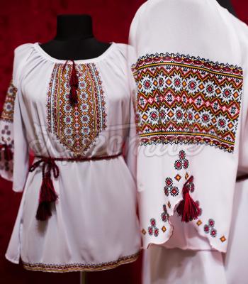 Женская вышитая рубашка "Мелкие ромбы" фото