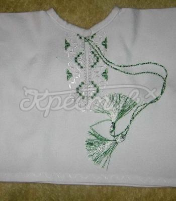 Вышитая детская распашонка