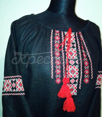 Нарядная вышиванка ручной работы черного цвета