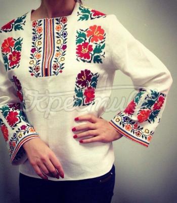 Женская вышиванка "Поле маков" фото