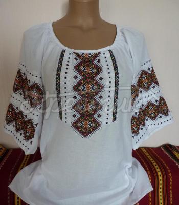 Женская вышиванка "Орнамент" фото