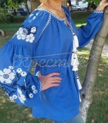 Женская вышитая туника небесно голубая купить