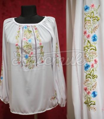 Женская вышиванка "Цветочная симфония" фото 