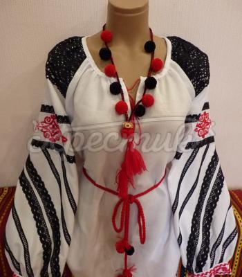 Женская вышиванка с ручной вышивкой "Кружево" фото