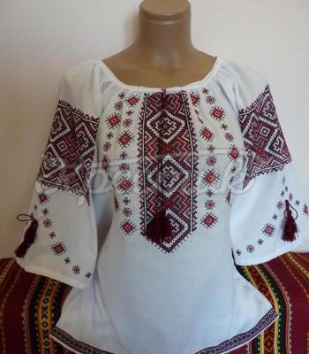 Женская вышиванка на лето "Двуцветик" фото