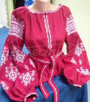 Вышитая женская блузка на льне пламя фото