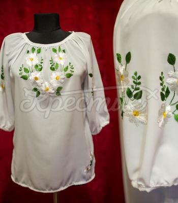 Женская вышиванка ручной работы "Ромашки" фото