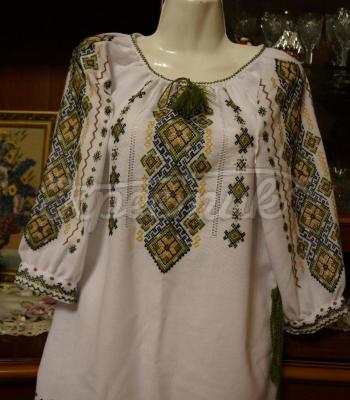 Женская вышиванка " Лесная песня" фото