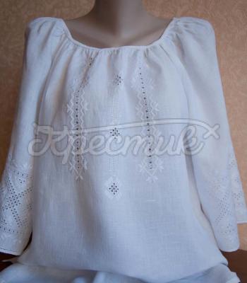 Фото Женская вышиванка белым по белому ручной работы