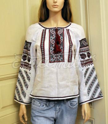 Стильная вышитая сорочка  фото