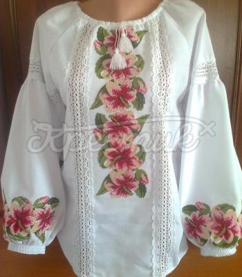 Женская вышитая сорочка "Каллы бежевые" фото