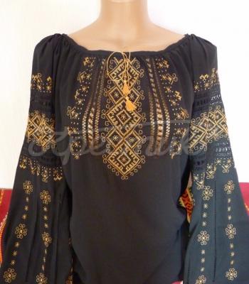 Женская вышиванка на черном шифоне "Золотинка"