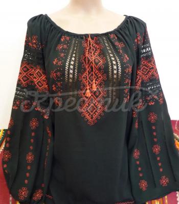 Женская черная вышиванка "Зарница" фото