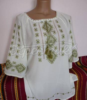 Женская вышиванка "Очарование" фото