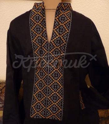 Черная мужская вышиванка с теплой вышивкой