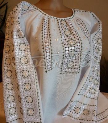 Роскошная женская вышиванка авторская