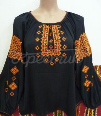 Женская вышиванка "Магическая геометрия"