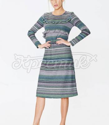 Комфортное платье с длиной миди из трикотажа фото