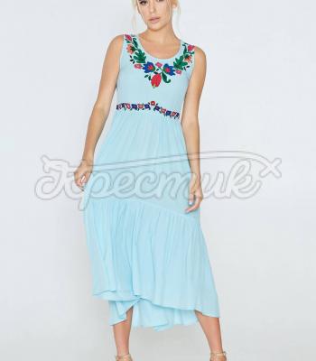 Голубое платье с цветочным принтом фото