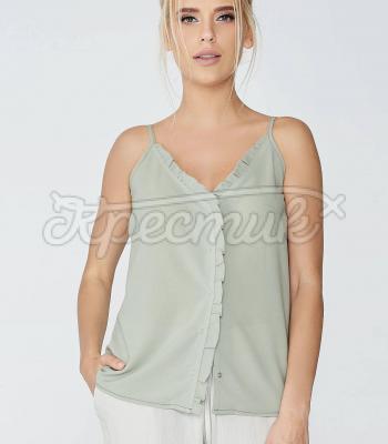 Комфортная майка из креп-шифона украшена рюшами фото