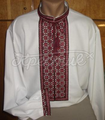 Мужская вышиванка с красной вышвкой
