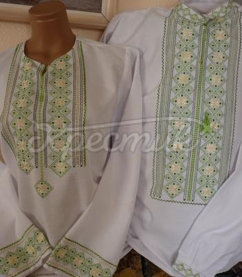 Женская и мужская вышиванки в паре на домотканом полотне