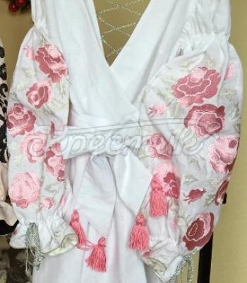 Женское платье с вышивкой гладью "Розалия" фото