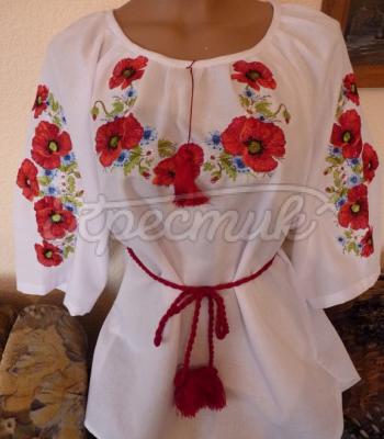 Красивая женская белая блуза на домотканном полотне с маками