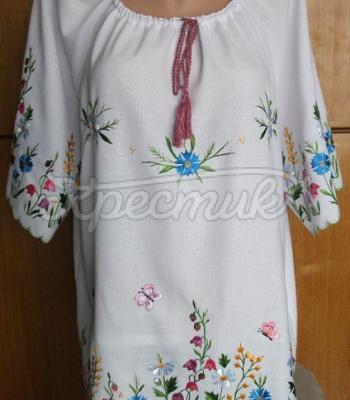 Белая украинская туника с красивой вышивкой