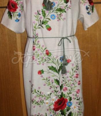 Украинское вышитое платье с цветами