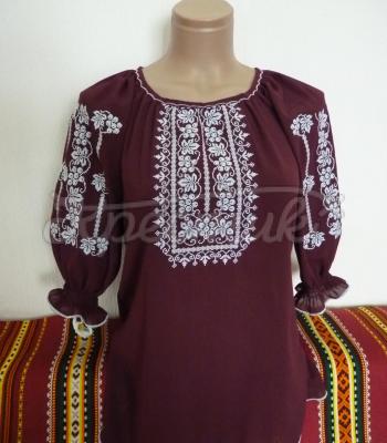 Женская вышиванка "Бордо" фото