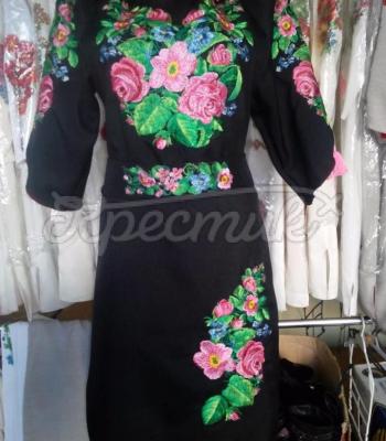 Женское вышитое платье " Розовые цветы" купить