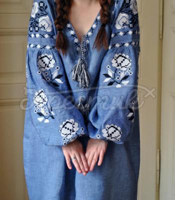 Вышитое женское платье миди Бохо розы фото