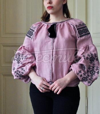 Женская вышиванка на льне "Розовое небо" фото