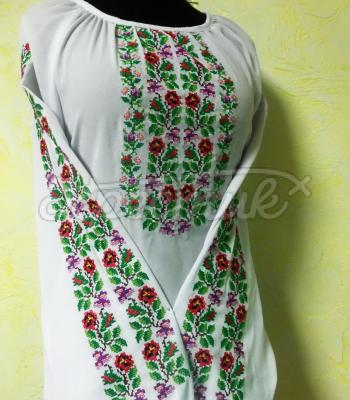 Женская борщевская вышиванка "Маленькие розочки" фото