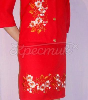 Женский вышитый костют "Рубин" фото